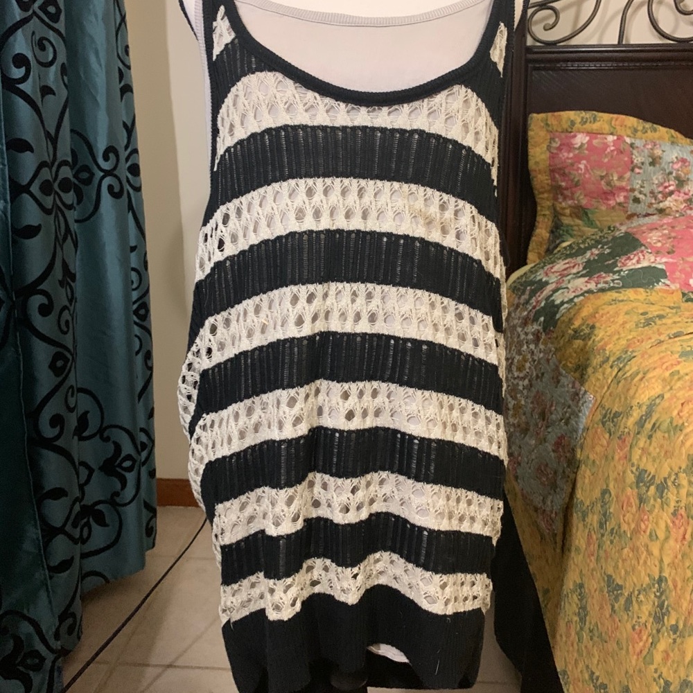 VENUS Knitted Tank Top